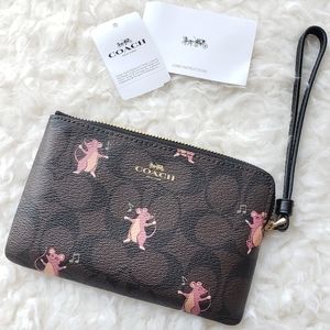 Musical Mouse Coach Wristlet